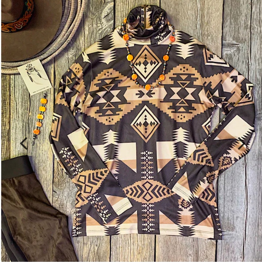 BNWt Tasha Polizzi Aztec Long  Sleeve